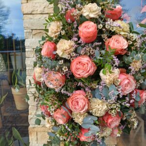 Wiązanka kremowo-łososiowa